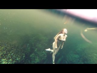 trina mason no fins no mask diving fun underwater ginnie springs florida